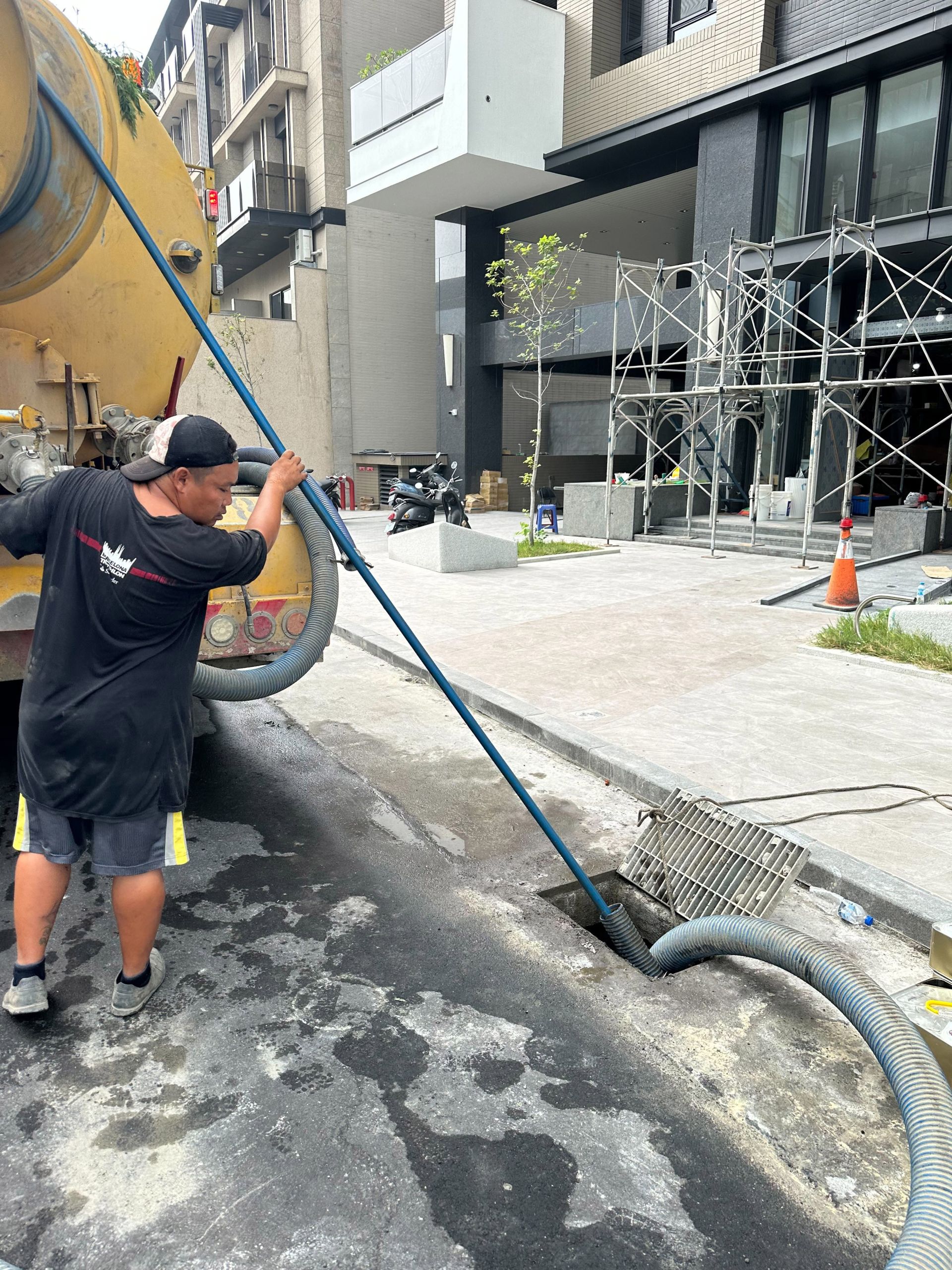 水溝積垢難清理？上大衛生水刀通管輕鬆搞定