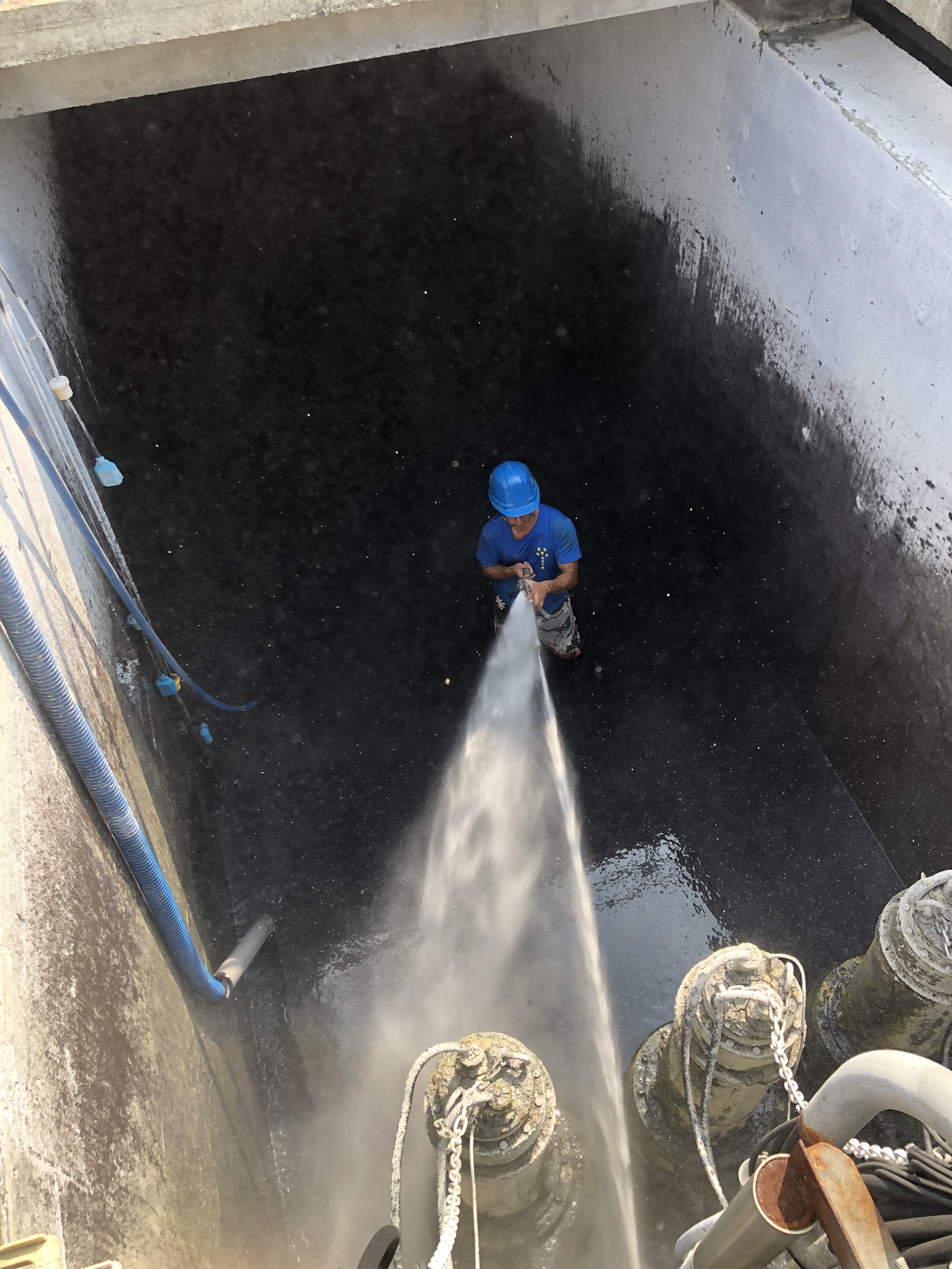 高壓水刀清理汚水池